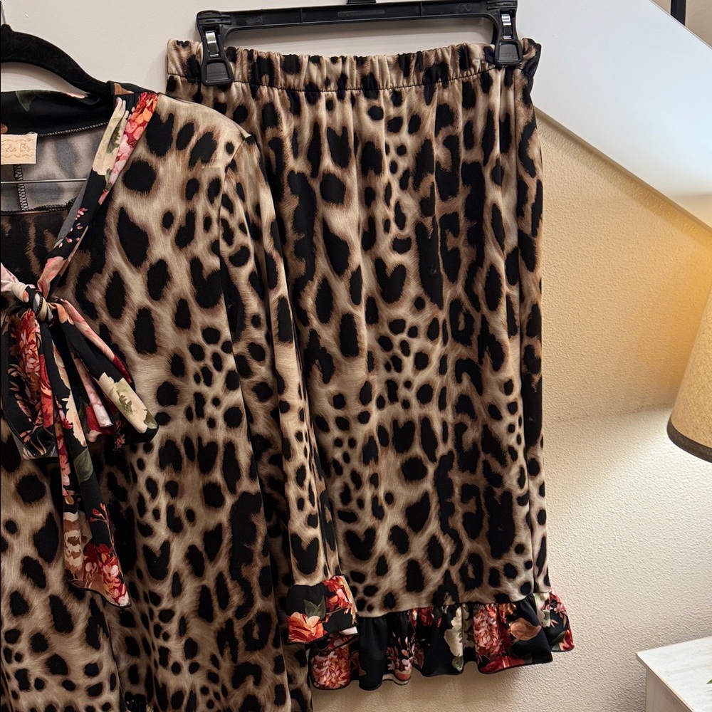 Leopard Print Long Sleeve Dress - Picture 3 of 3